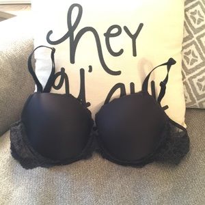 Victoria’s Secret Dream Angels Bra 34DD